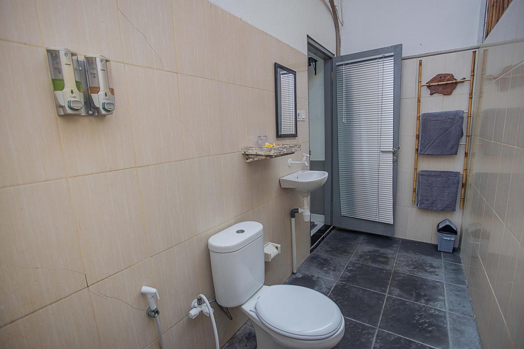 Jeje Fortis Guest House Nusa Lembongan Exterior photo